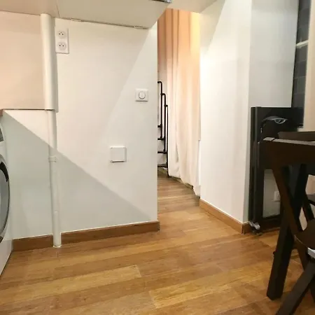 Daire Studio Renove Proche Champs-elysees Et Tour Eiffel *
