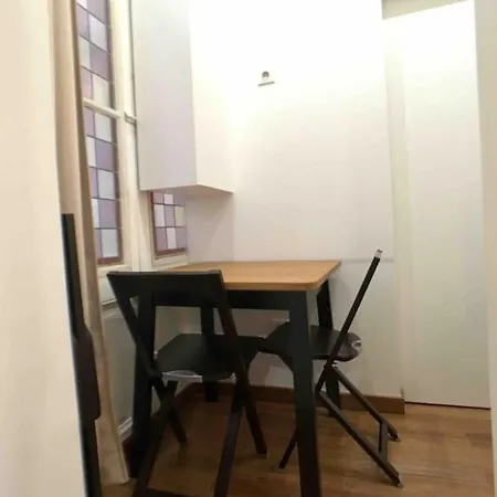 Studio Renove Proche Champs-elysees Et Tour Eiffel *